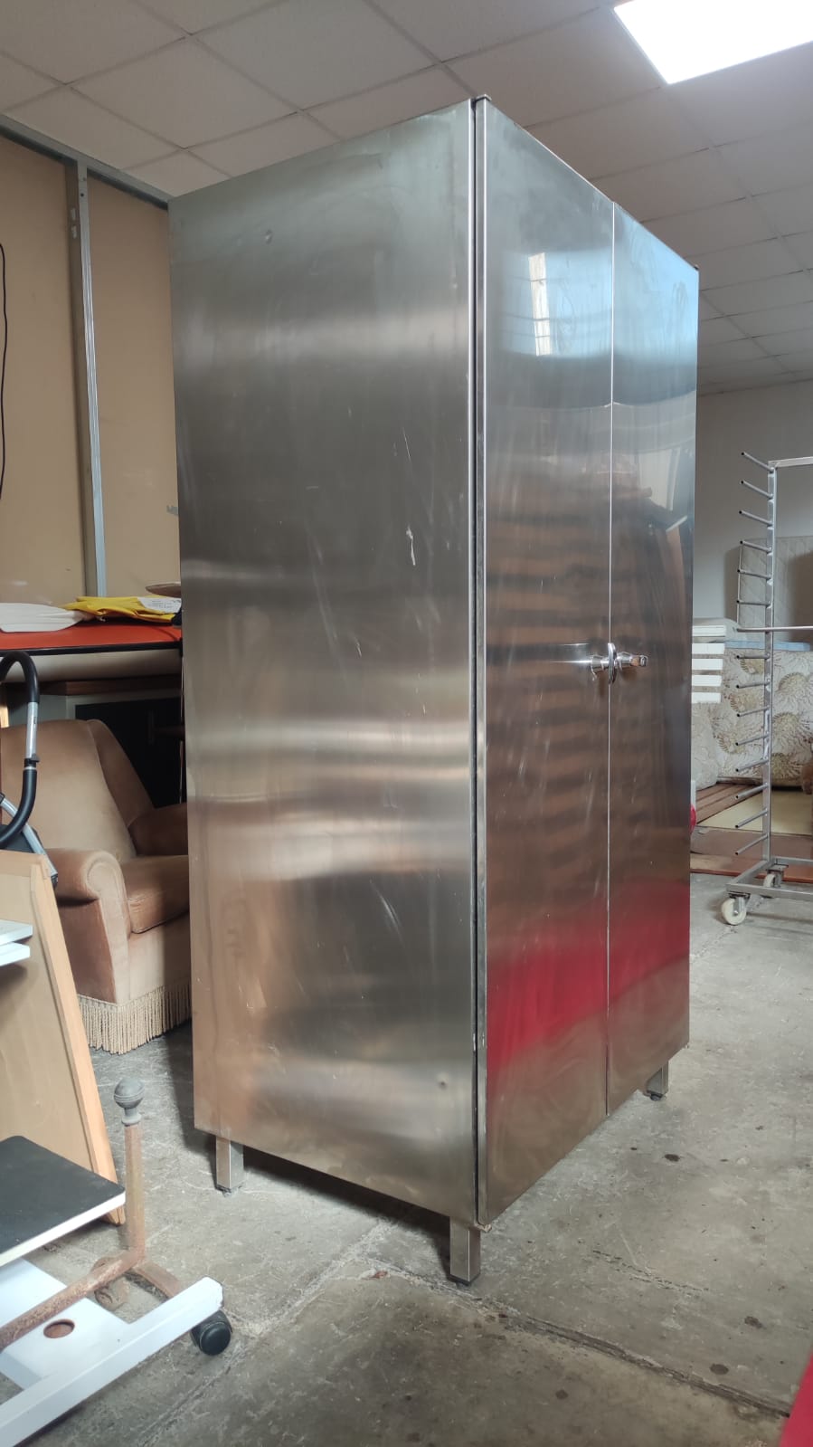 Armadio portateglie acciaio inox 42 posti