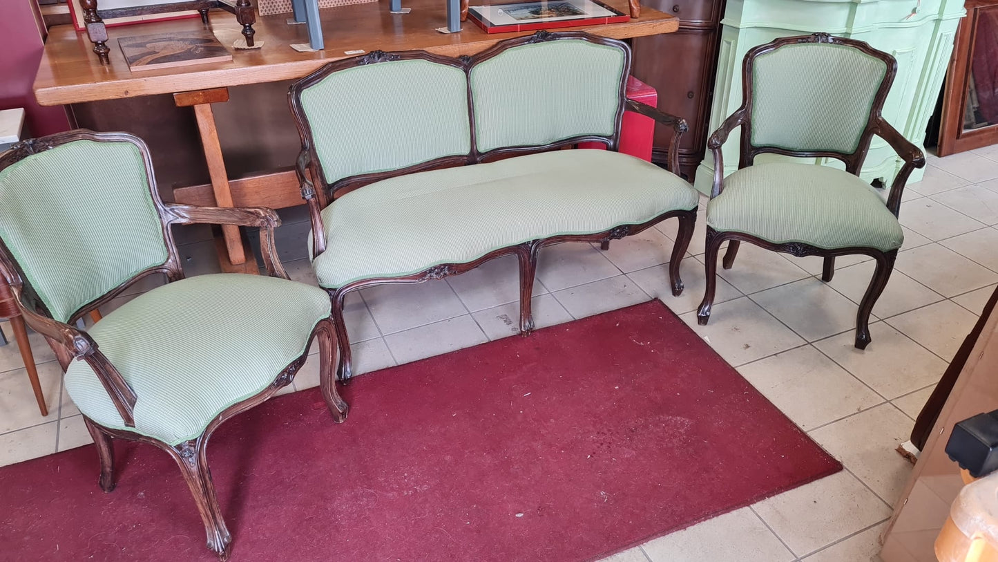 Divanetto e poltroncine